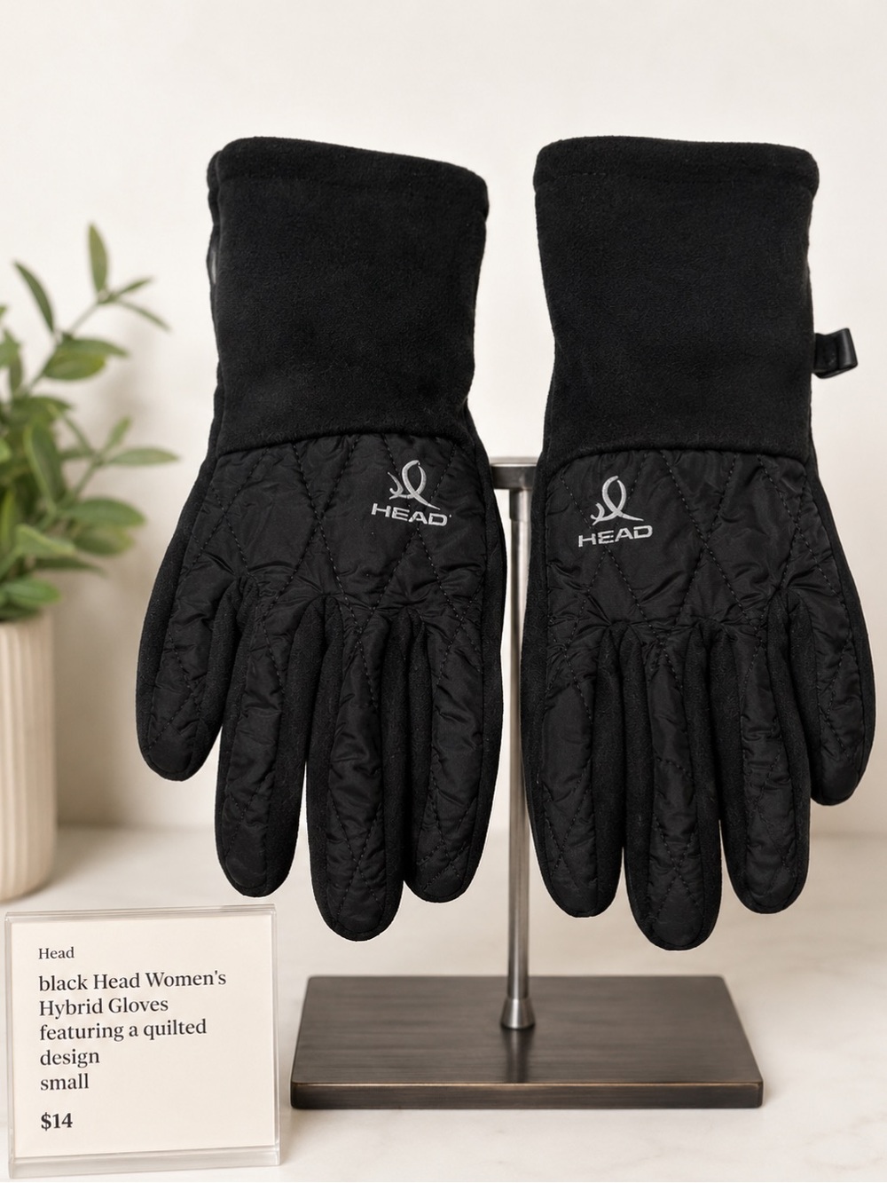 black HEAD Men's Hybrid waterproof gloves featuring a zippered pocket small